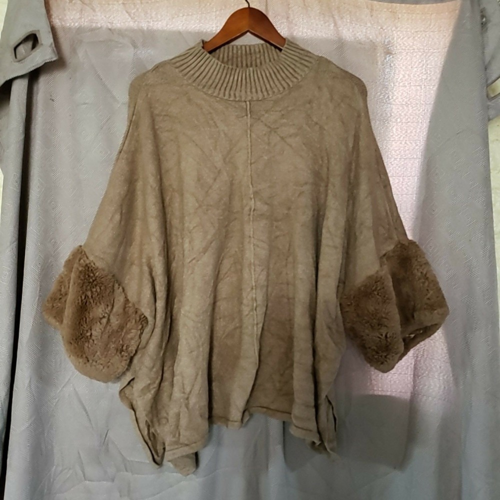 Alfani Sweater Cape Womens Plus 1X Beige Mock Neck 3/4 Sleeve Faux Fur Knit